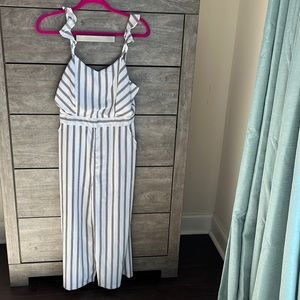 Jumpsuit with pockets